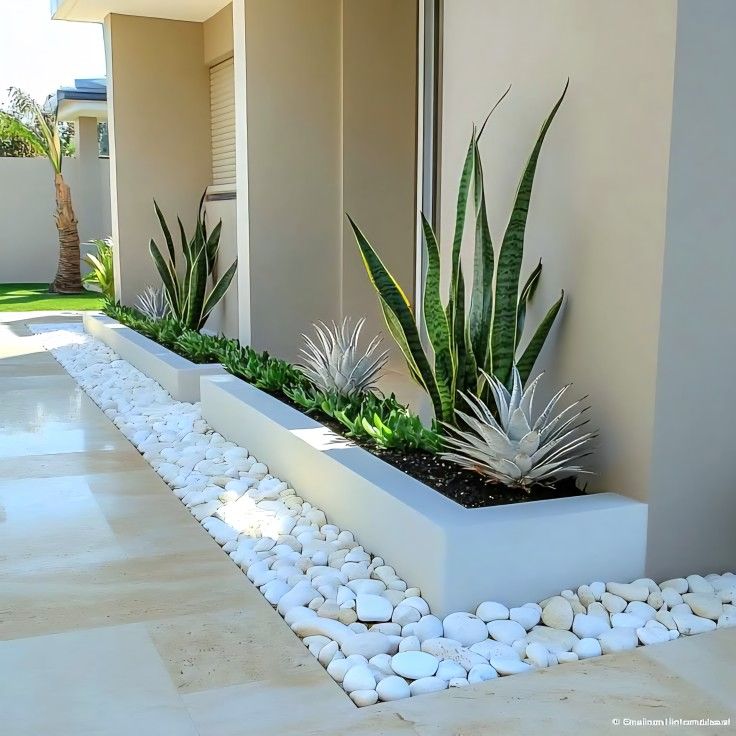 استخدام الأحجار والخشب في تنسيق الحدائق المنزلية